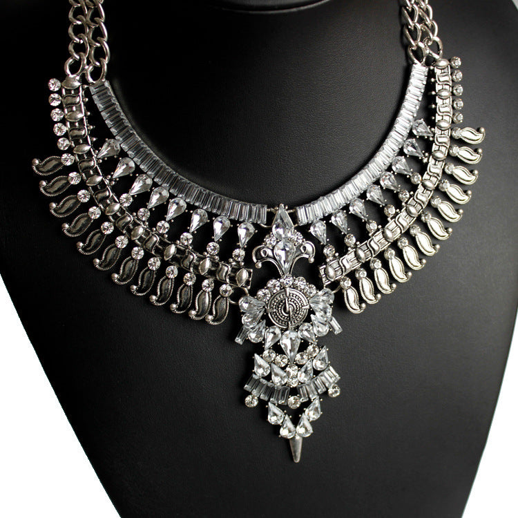 Alloy Diamond Short Necklace